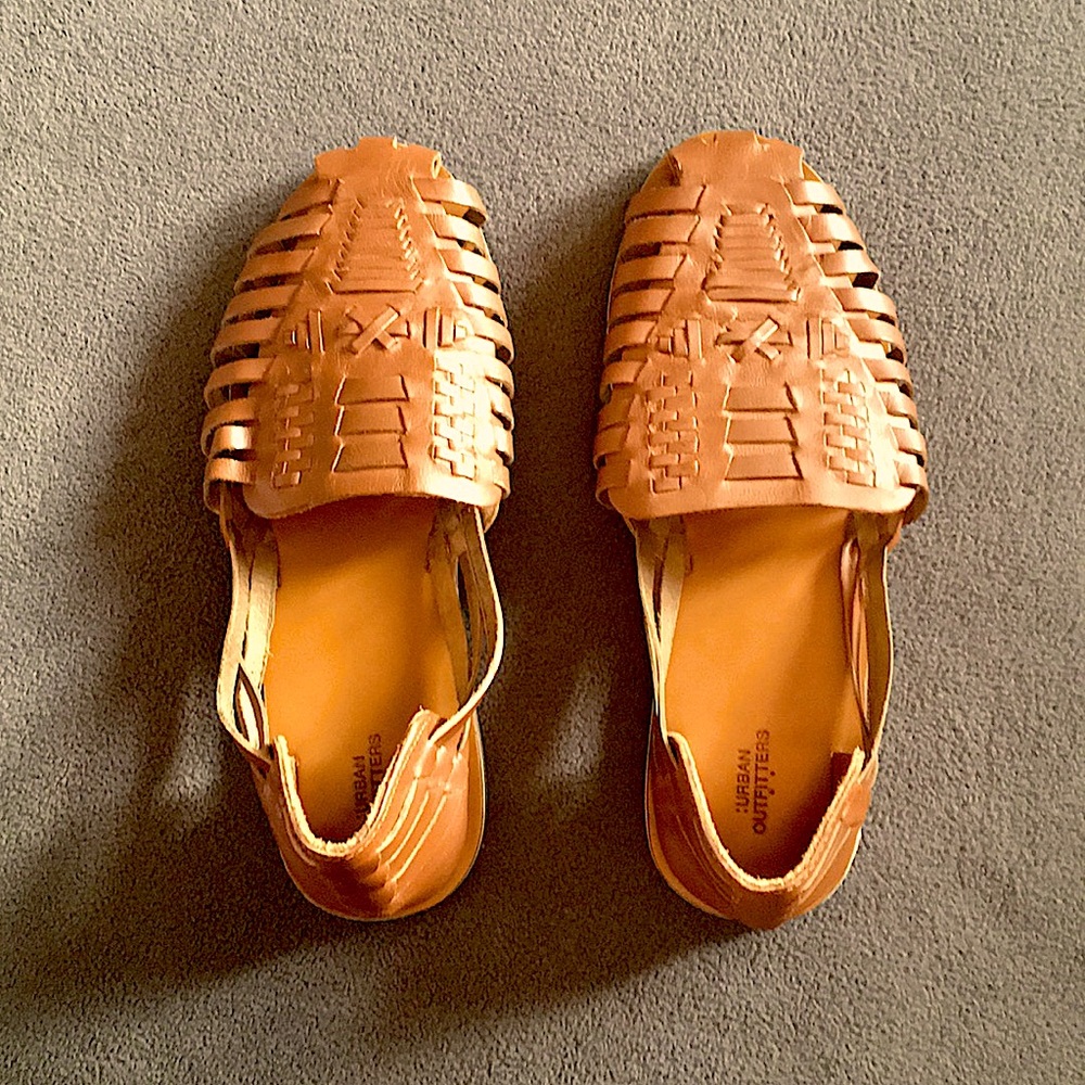 Urban Outfitters Huarache Tan sandals